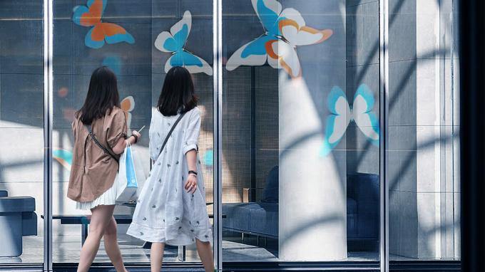 Прозрачный P3.91 Голографический светодиодный экран Полный цветный светодиодный дисплейный экран Голографический невидимый невидимый светодиодный экран 1